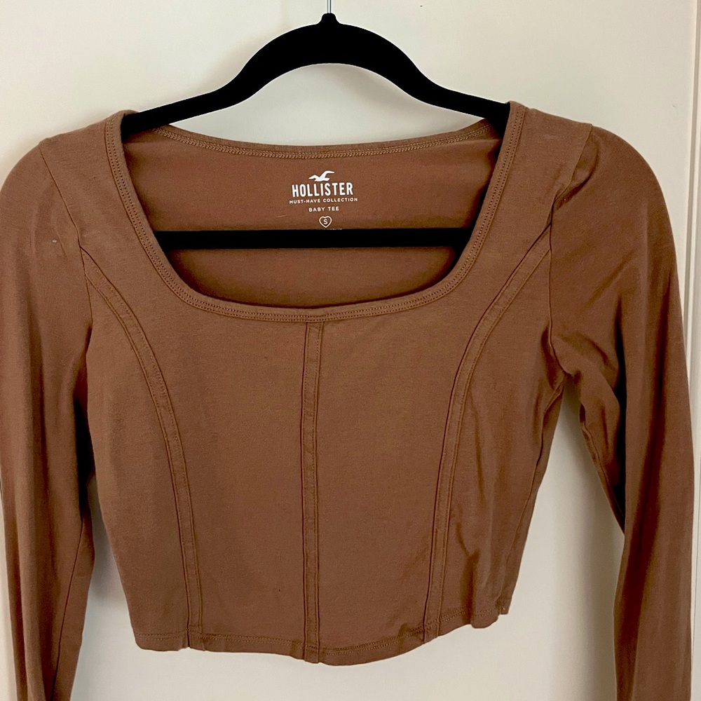 Hollister size small long sleeve top.